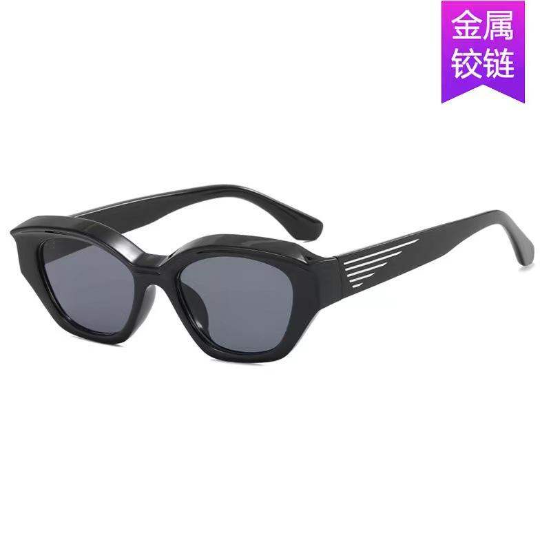 Vintage Small Frame Sunglasses Women Trendy Sweet Cool Babes Wind Sunglasses Advanced
