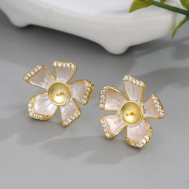 Korean-Style Pearl Stud Earrings, Oil Drop Begonia Flower, Gold-Plated Copper, Fashionably Versatile