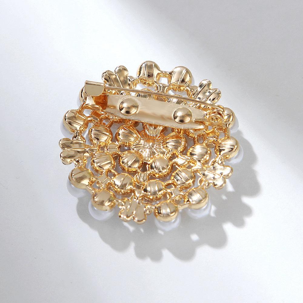 Fashion Environmental Protection Alloy Full of Pearls Camellia Pin Female Corsage Clothing Accessories Jewelry Long-Lasting Color Exquisite Brooch