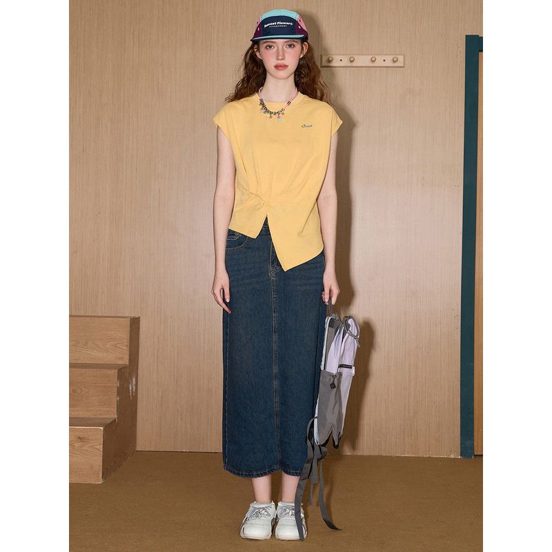 Coolhut Asymmetrical Twisted Raglan Sleeves Round Neck Design Sleeveless Pleated 2025 Summer Women's T-Shirt Niche