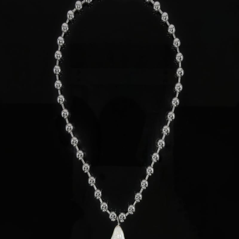 

LUMINOAR BOLD ORB BAROQUE PEARL NECKLACE Silver