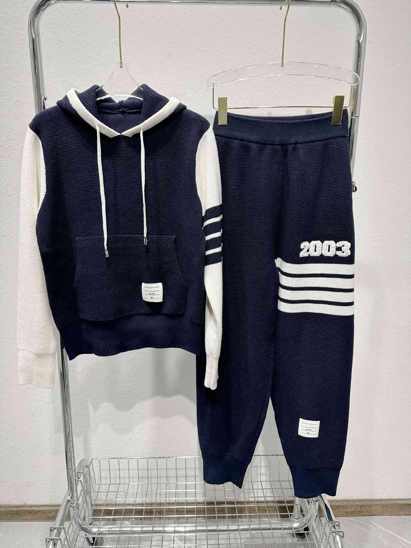 

Комплект худи в стиле колор-блок THOM BRASSY 1770 S темно-синий