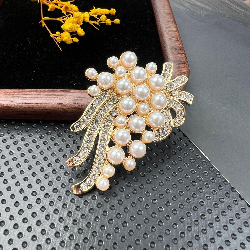 Broșă Retro Cristal Diamant cu Ac Anti-Expunere și Cataramă din Aliaj pentru Accesorii Vestimentare