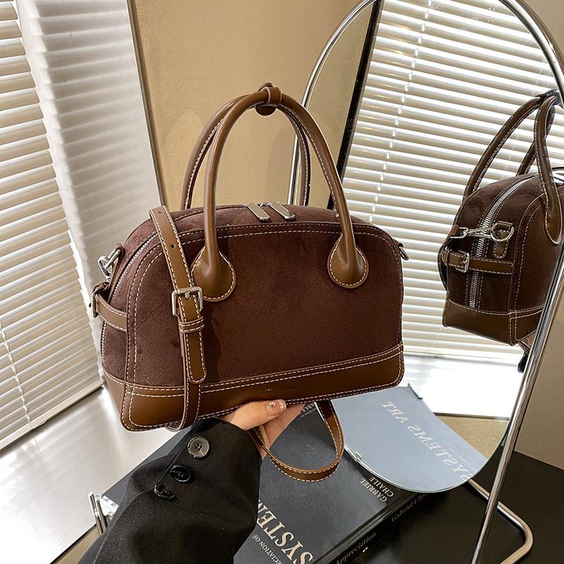 

Frosted bag women s large-capacity new versatile retro messenger bag niche fashion commuter pillow bag