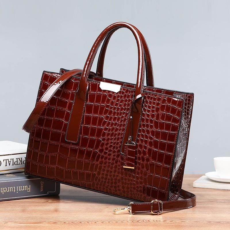 New women's bag trendy crocodile pattern portable shoulder messenger tote bag