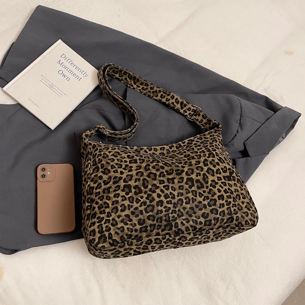 Women’s Leopard Print Tote Bag Lightweight High-capacity Shoulder Bag Adjustable Shoulder Strap Crossbody Bag For Daily Use