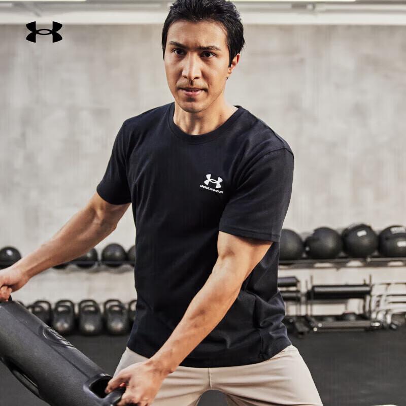 

Under Armour Men s Training Short Sleeve T-Shirt M