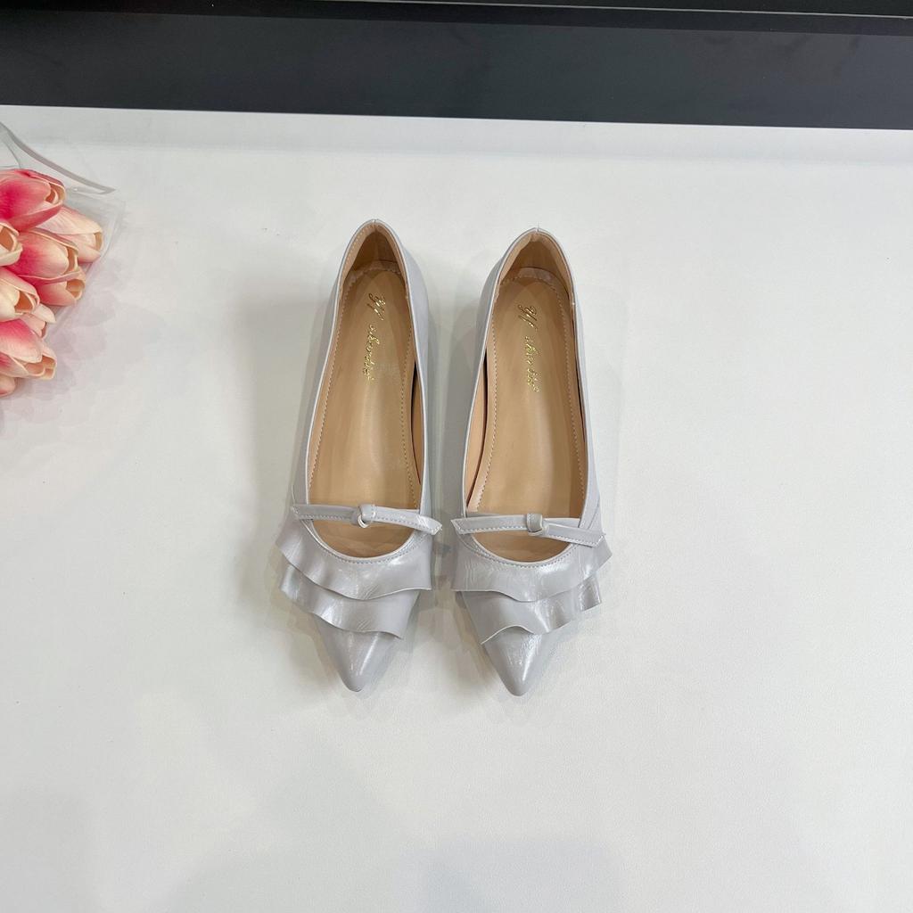 Damen Schuhe mit innerer Erhöhung Lotusblatt-Design spitze Ein-Pedal-Einzelschuhe 2025 Sommer neu Französisch mit Rock Abendschuhe