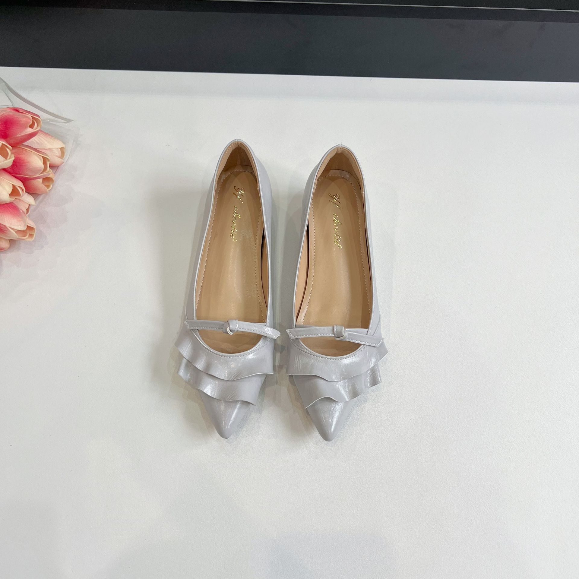 

Женская обувь на внутренней платформе, дизайн «лист лотоса», туфли-лодочки с острым носом, лето 2025, новинка, французские, для ношения с юбкой, вечерние туфли 39 синий