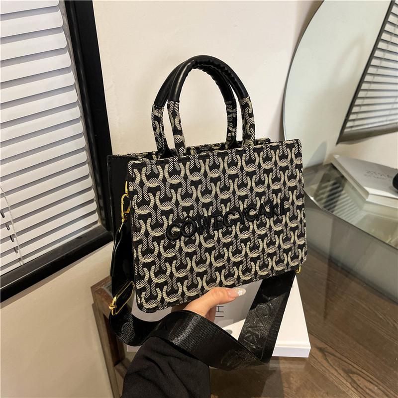 New street photography mix and match contrasting color tote bag portable shoulder messenger trendy women's bag