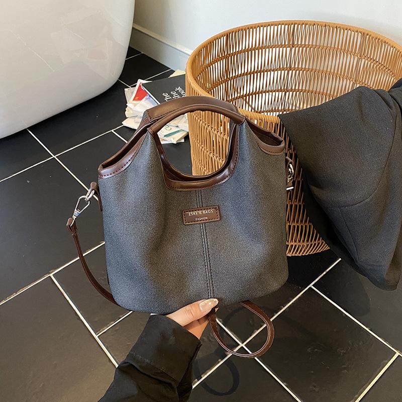 Premium Handbag Women's 2025 New Trendy Fashion Commuter Shoulder Bag Casual Versatile Messenger Bucket Bag