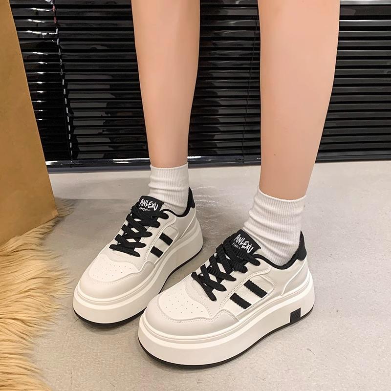 Popular Platform White Shoes Women's 2025 Spring New Fashion Versatile Color Matching Student Casual Sports Shoes Women