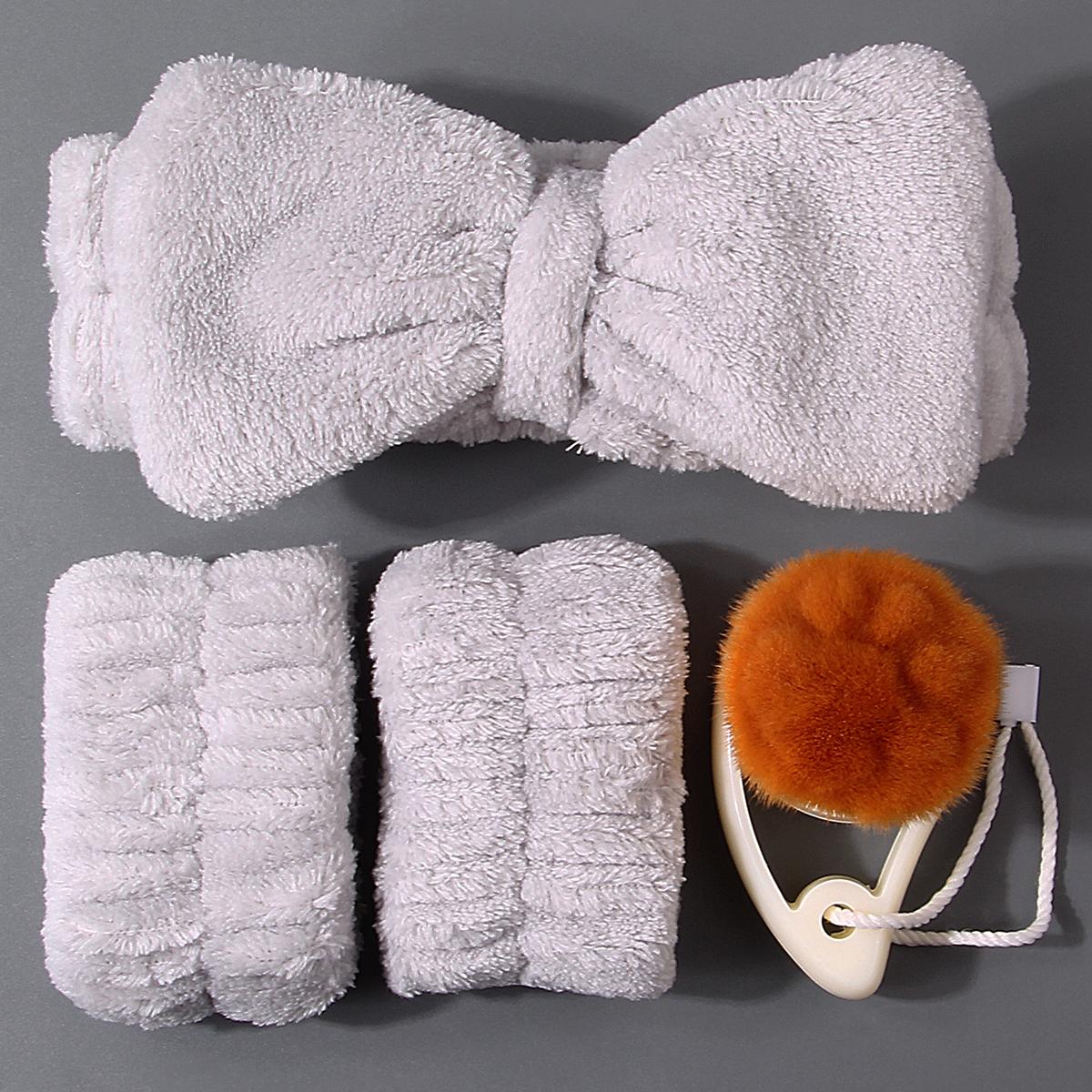 

Набор по уходу за кожей из 4 предметов: Повязка для волос, напульсник, щетка для умывания лица, специально разработанная для ежедневного мытья лица и ухода за кожей белый