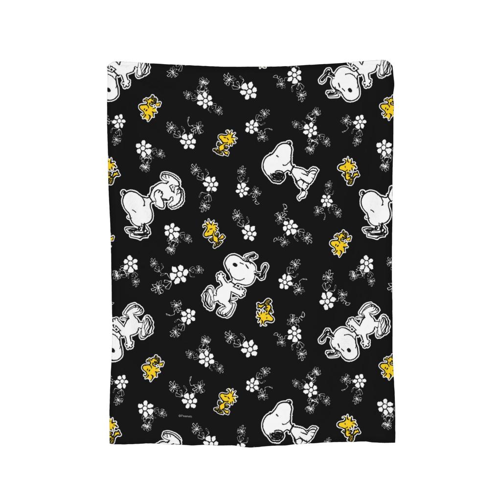 Snoopys & Woodstock Fun & Flowers Flannel Blanket Awesome Throw Blanket for Home Hotel Sofa 150*125cm Quilt,