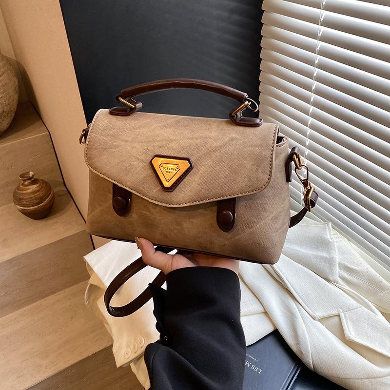 Small Bag Women's Autumn and Winter Versatile New Fashion Shoulder Messenger Bag Portable Work Small Square Bag