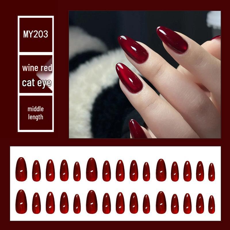 Chasing Light Cat's Eye Crystal Nails: Handmade, Detachable, Flash Diamond Design for Trendy, Stylish Looks.
