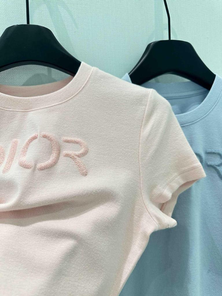 Elegant Embroidered Women's Slim Waist Short-Sleeve T-Shirt