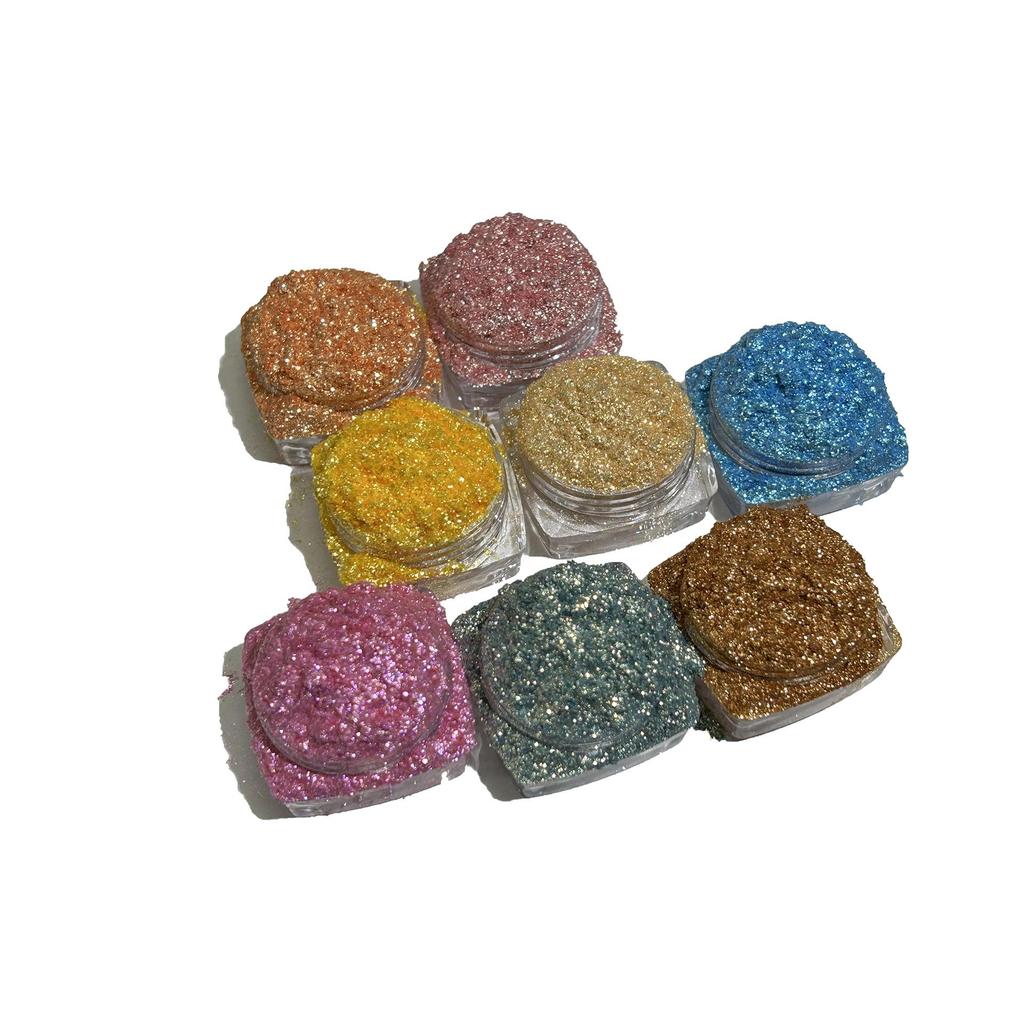 **Iridescent Silver-Plated Glitter Eyeshadow & Highlight Powder**