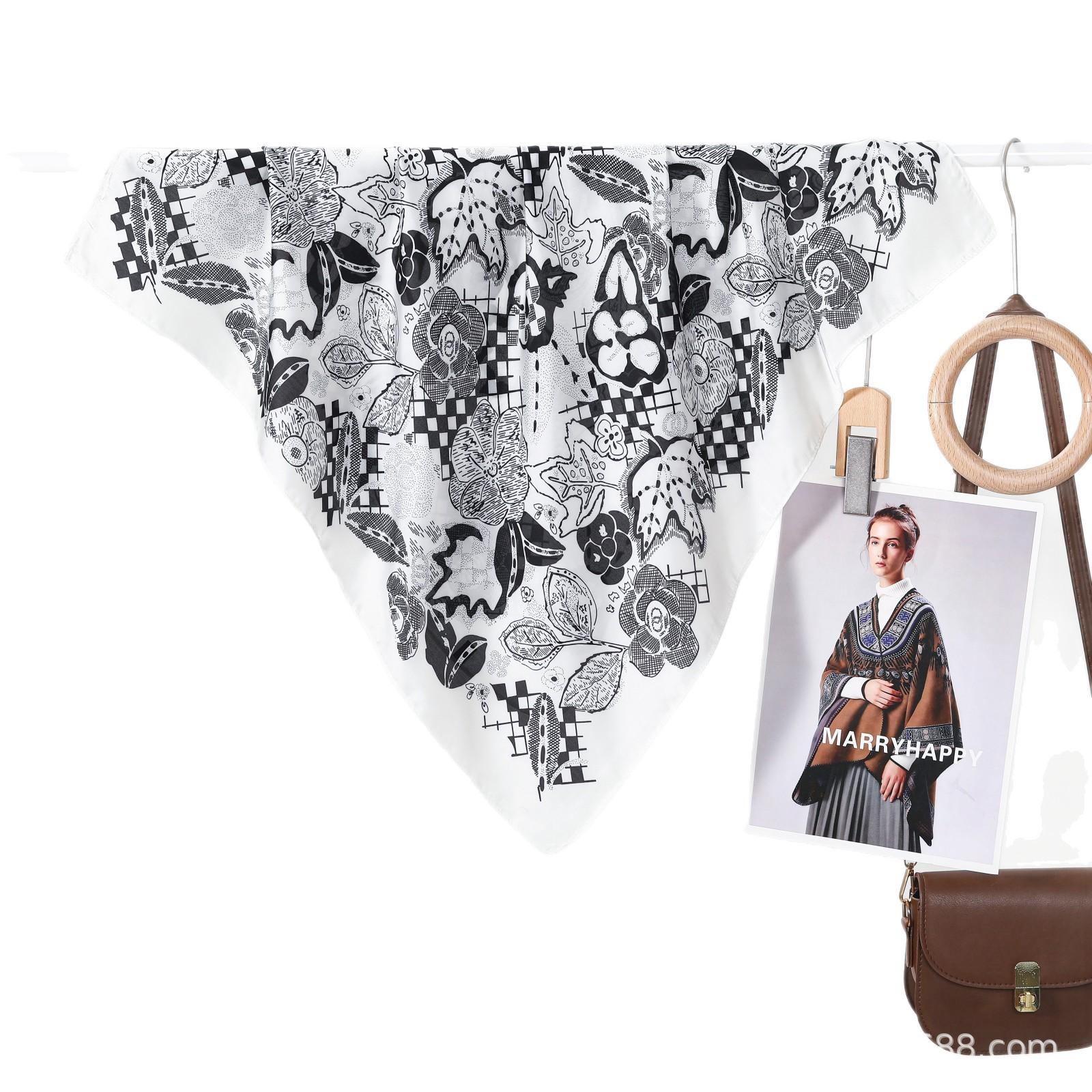 

Classic Women s Plaid Silk Scarf: Versatile, High-End Accessory for Any Occasion Rose Check Navy