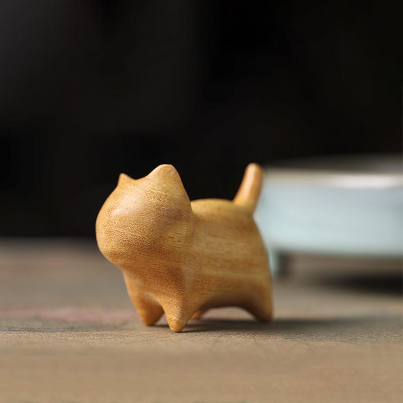 Sandalwood Cat Fun Series: Cute Wooden Cartoon Desktop Ornament for Creative Inspiration