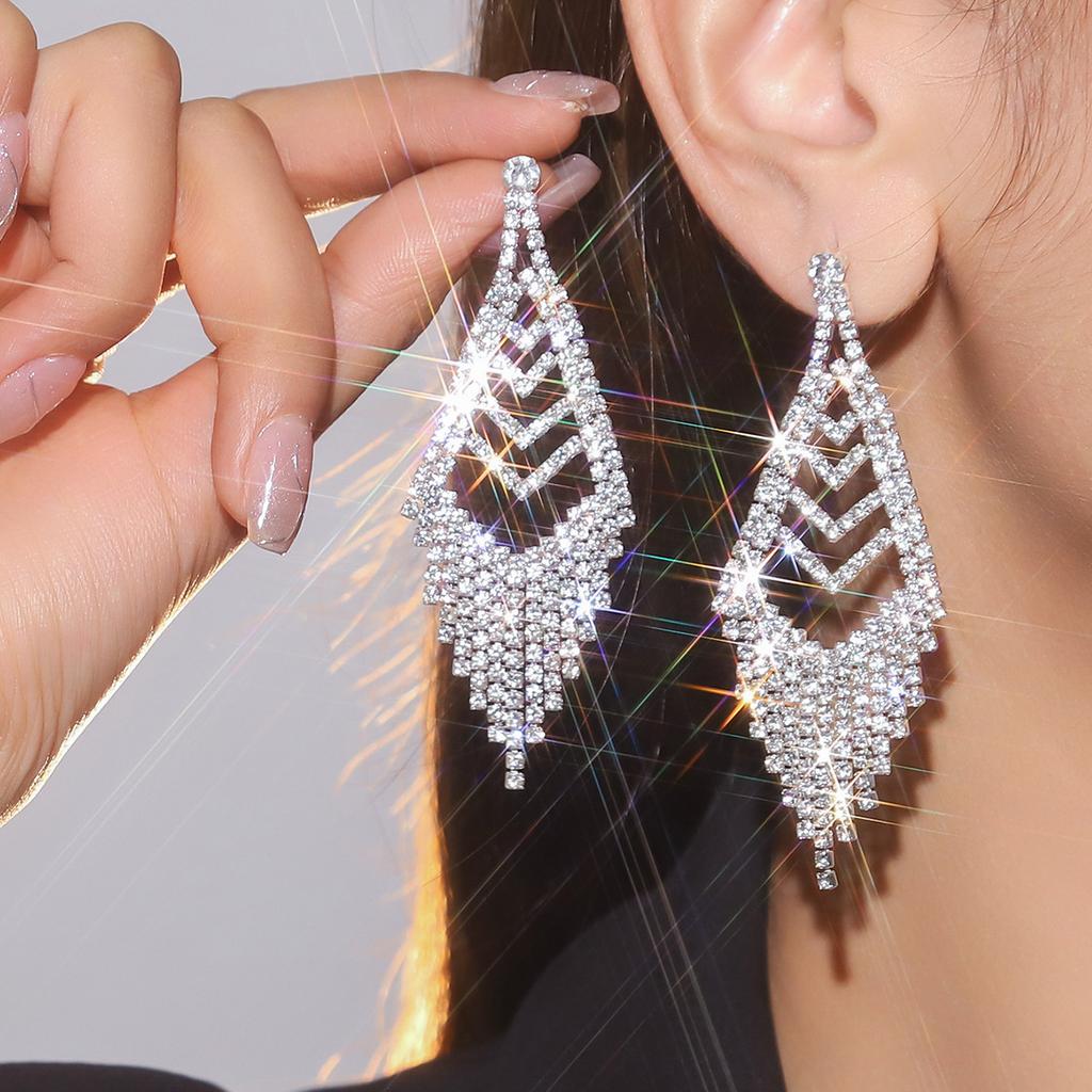 Rhinestone long fringed Internet celebrity stud earrings