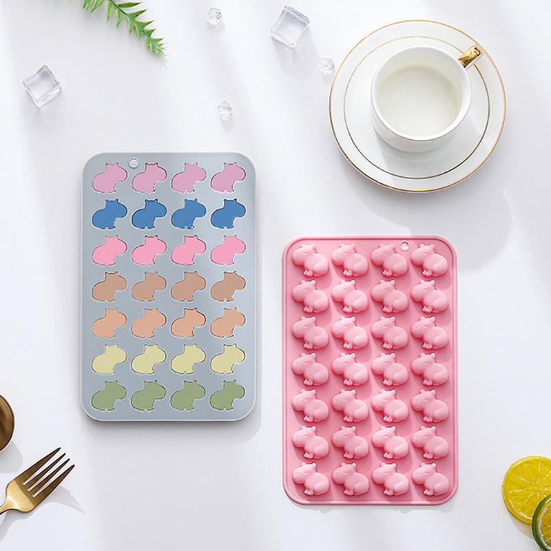 Cartoon Kapibala Animal Silicone Capybara Chocolate Mold Fudge Candy Jelly Mould Cake Decor Baking Ice Tray Gifts Baking Tool