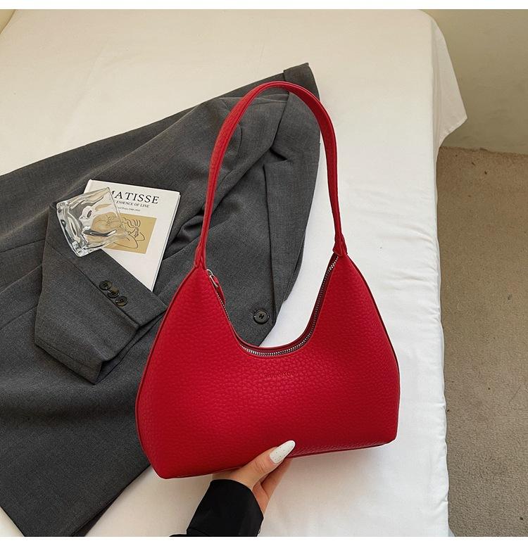 

Новая повседневная сумка через плечо 2025 года, зарубежная модная сумка подмышку для улицы, простая модная и очень ценная сумочка красный