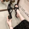 New Square-headed Open-toed Cool Slippers for Women Are Beautiful, and Thick-heeled Slippers Are Worn Outside the Back of the Bow.