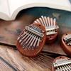 8 Tasten Mini Kalimba Hohe Qualität Exquisites Finger Daumen Klavier Marimba Musik Gutes Zubehör Anhänger Geschenk, Weihnachts- und Halloween-Geschenk, Erntedankfest-Geschenk