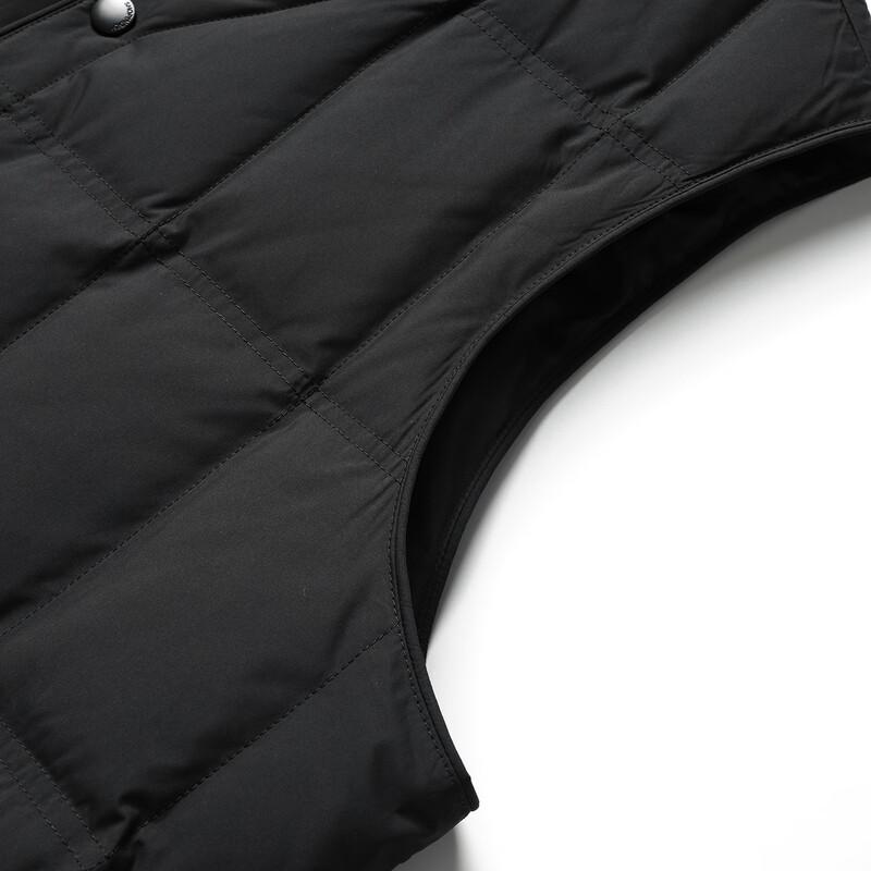 Xue Zhong Fei Men's Lightweight V-Neck Down Vest