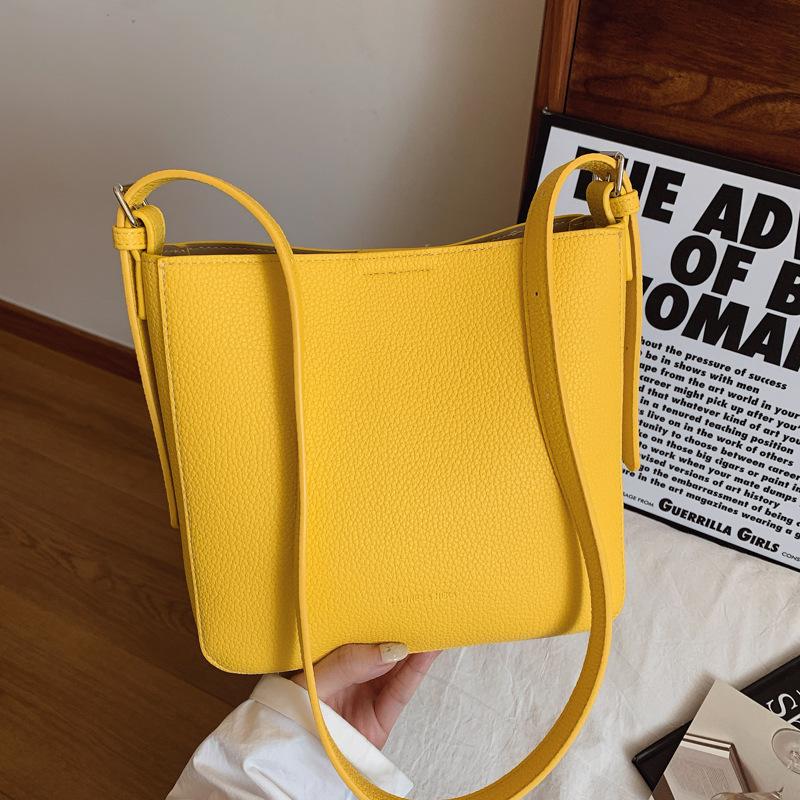 Shoulder Bag Women's New Fashion Bucket Bag Versatile Solid Color Messenger Bag