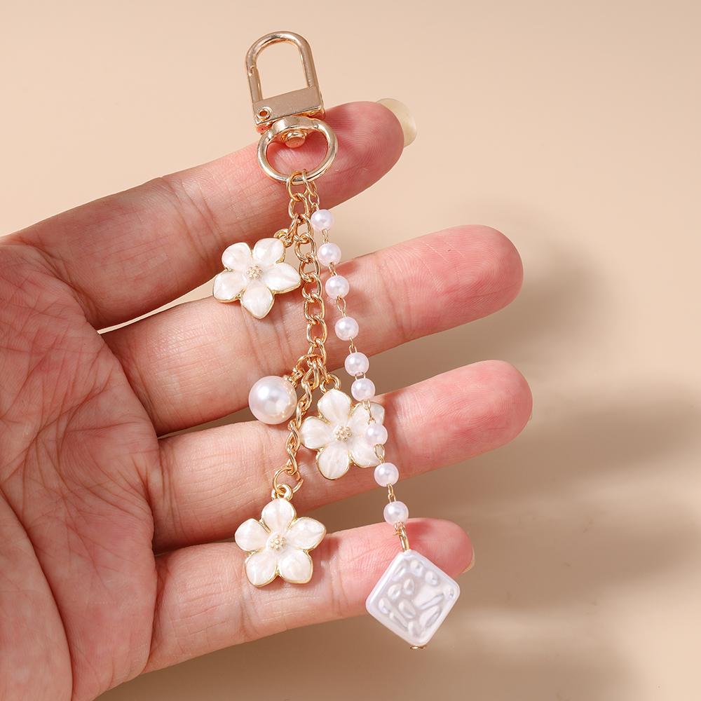 Fashion Enamel Flower Keychain Women Girls Pearl Key Ring Pendant for Handbag DIY Key Chain Jewelry Gift