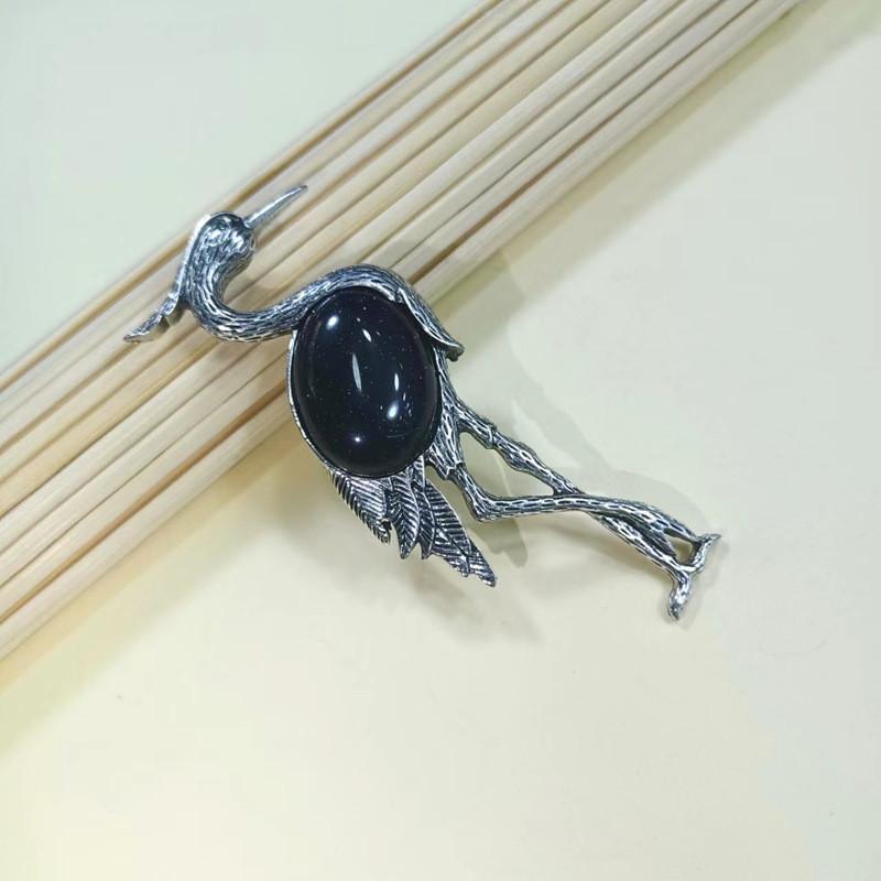 Fairy Tale Animal Brooch Pendant In Purple Crystal And Agate For Fashion Lovers