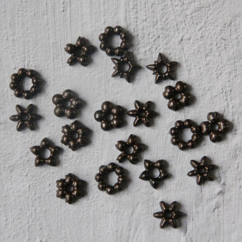 Five Petals Flower Earring Mould Crafted From Food Grade Silicone For Jewelry Crafting And Customes Creation