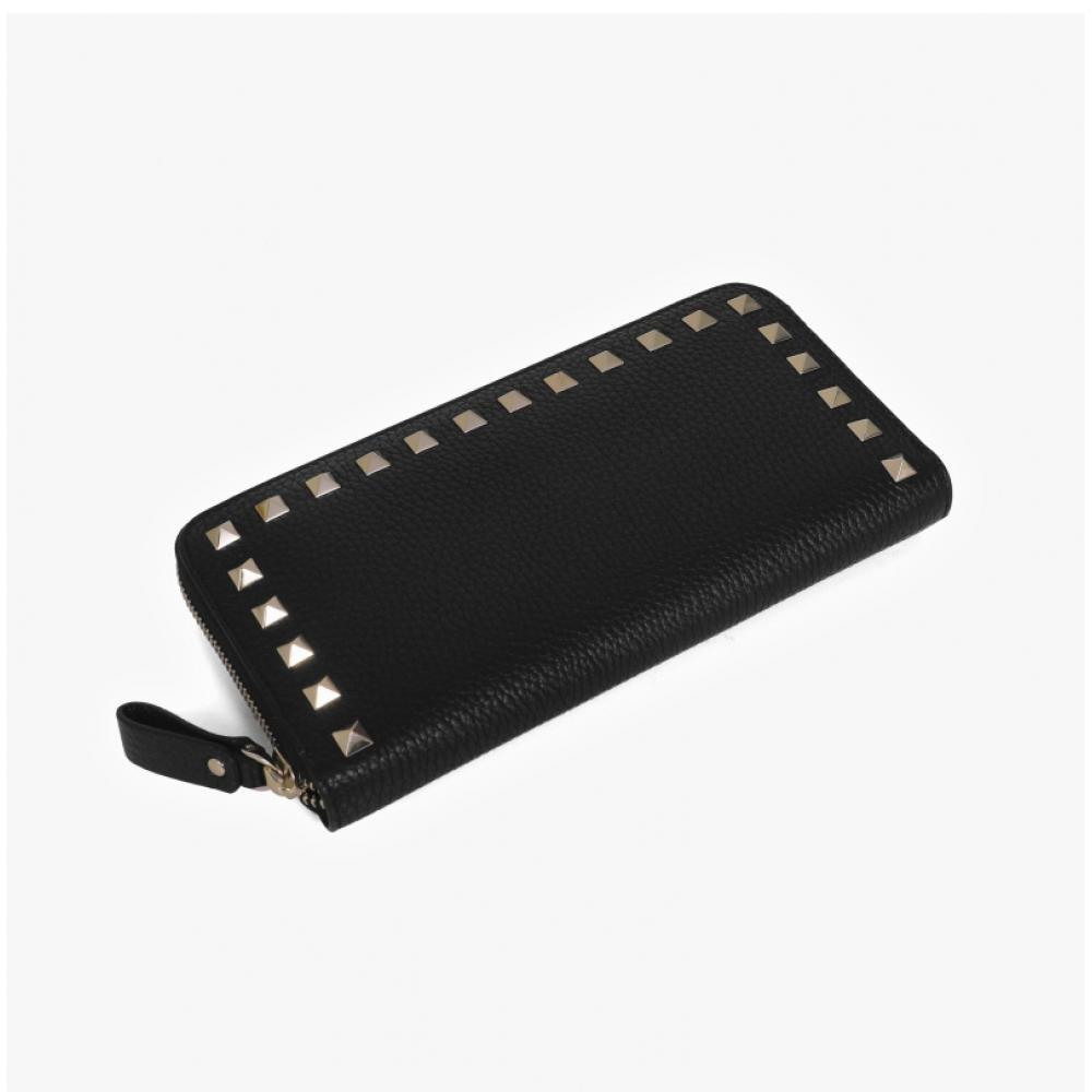 Valentino 4w2P0645 Vsh 0no  P0645 Vsh 0no  Rockstud Long Wallet