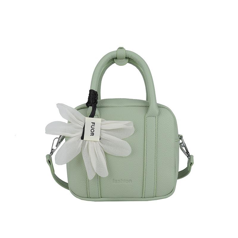 Small square bag women's new texture niche retro commuting large-capacity portable shoulder bag