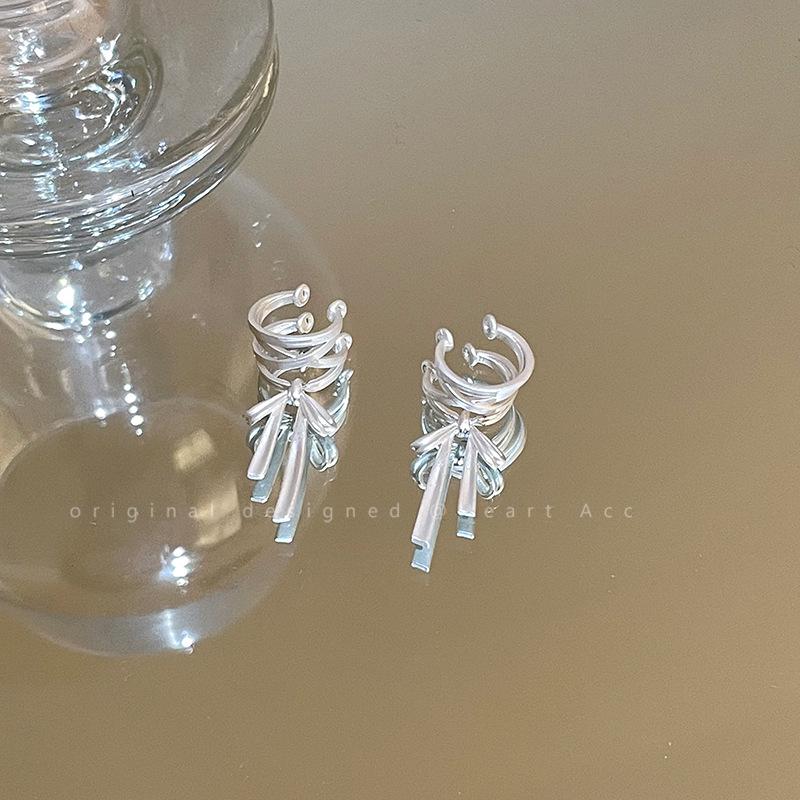Ballet-Inspired Bow Ribbon Ear Cuff: Elegant No-Piercing Earring for Women, 2024