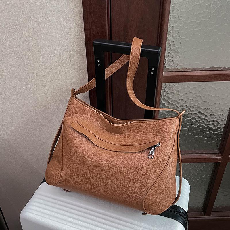 New Stylish and Simple Underarm Bag Large Capacity Solid Color Foreign Style Shoulder Bag Tote Bag Commuter Women Messenger Bag