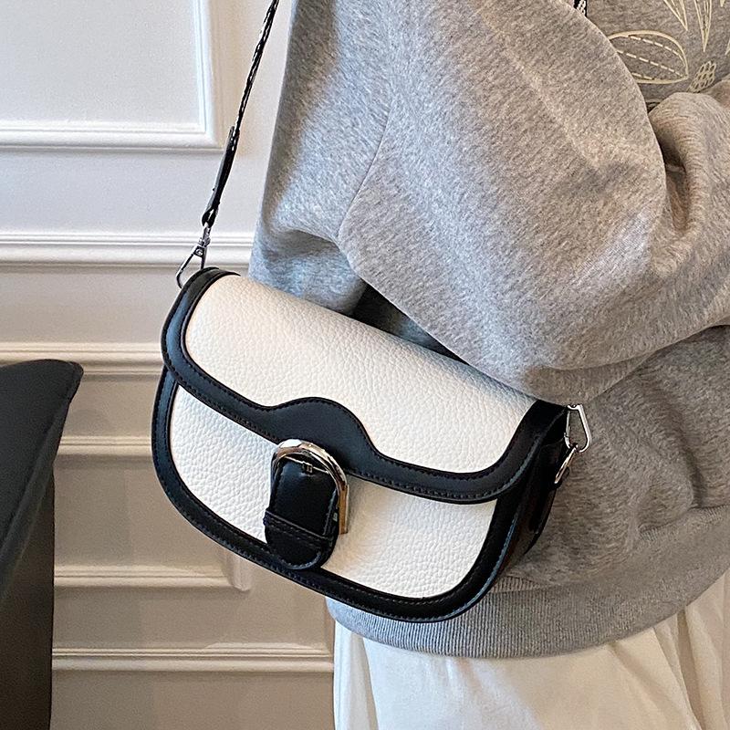 This year, it is popular, versatile, retro, high-end, saddle bags, fashionable and casual temperament, simple commuting style, messenger bags, women.