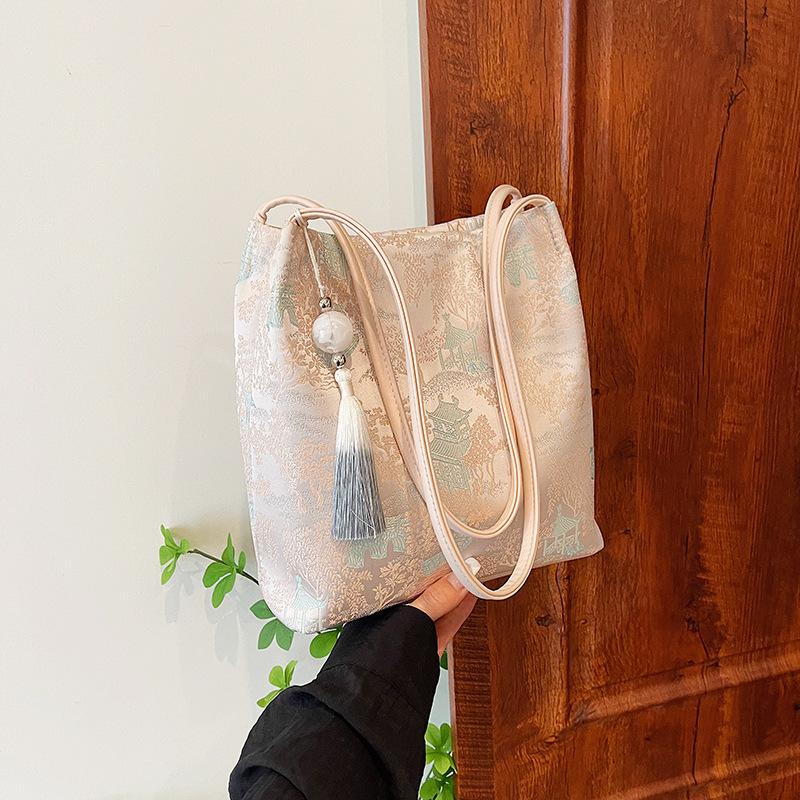 Premium texture handbag women's 2025 new fashion versatile Chinese wind bucket bag shoulder messenger bag