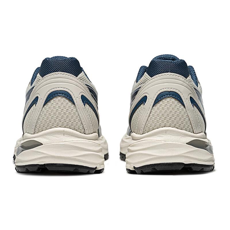 Asics Women's GEL-FLUX CN Cushioned Running Shoes