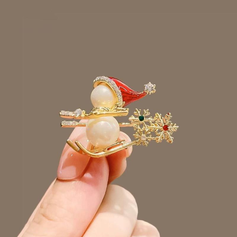 Cartoon Snowman Christmas Tree Brooches For Women Versatile Light Luxury Lapel Pin Clothing Accessories Party Gifts