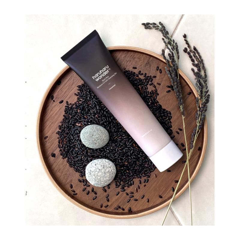 

Black Rice Moisture Mildly Acidic Soft Cleansing Gel, Fragrance-Free, 100ml