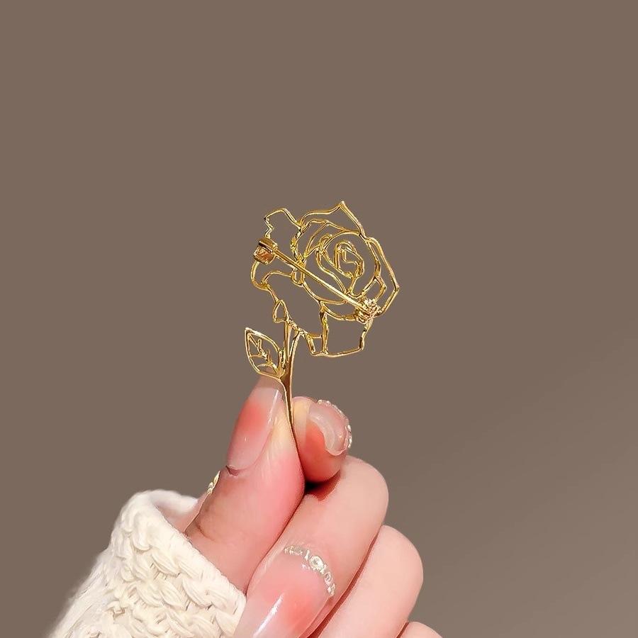 Korean hollow metal rose brooch high-end women's cardigan jacket brooch exquisite pin accessories