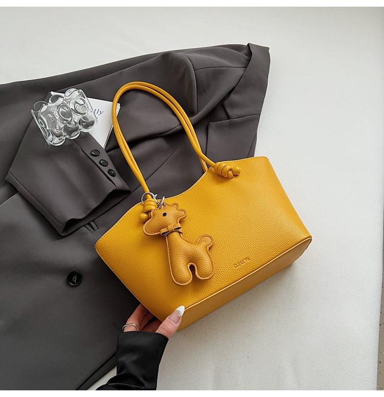 

2025 new tote bag women s large-capacity niche textured bag women s shoulder bag fashion messenger commuter handbag