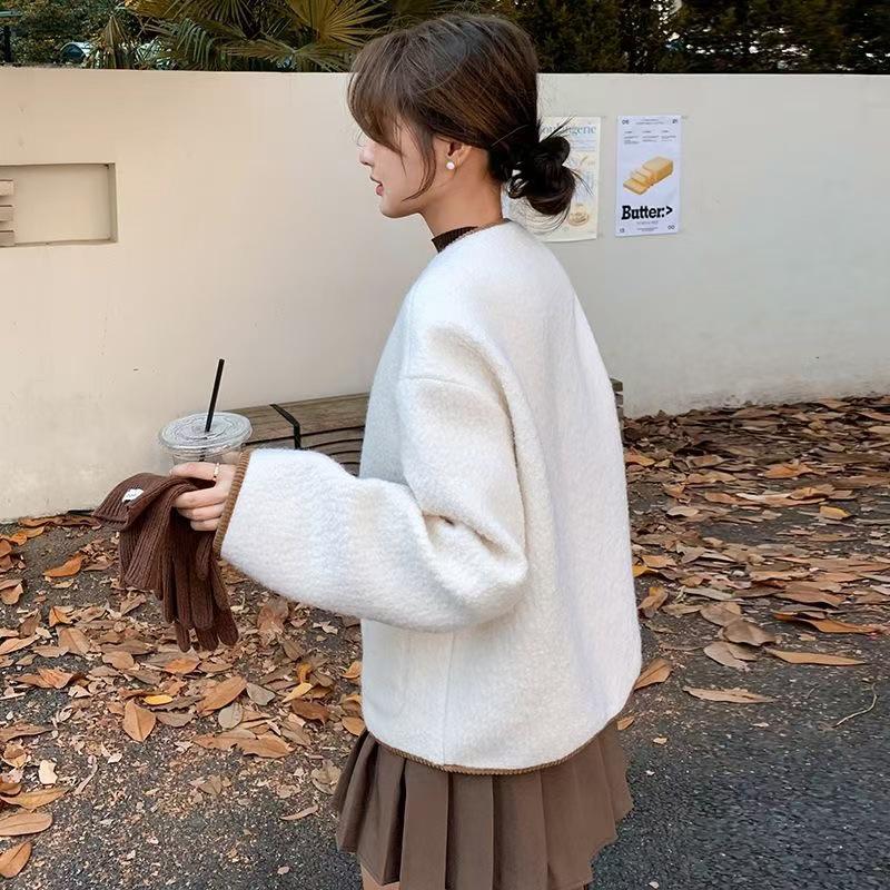 Women's 2025 Retro Wool Xiang-Style Winter Jacket - Korean Version, Thickened, Casual, Versatile, Trendy.