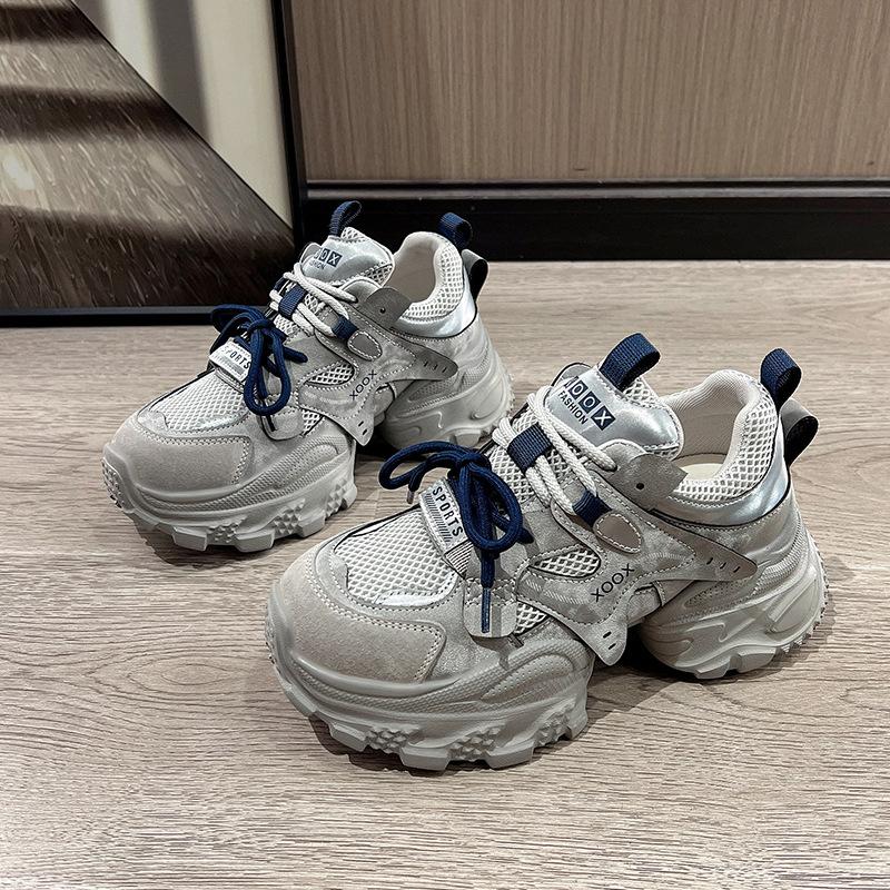 Dad Shoes Girl 2025 Summer New Popular Leather Soft Sole Lightweight Fashion Versatile Height Increase Comfortable Casual Sneakers