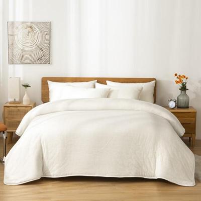 Qixiai All-Season Polyester Fiber Quilt