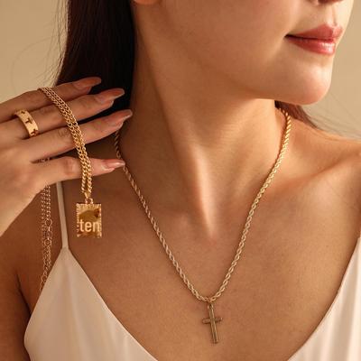 Trendiges Kreuzschmuck-Set: Halskette, Ring & Kette - 3-teilige Kollektion