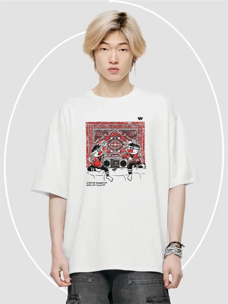 T-Shirt with Oversized Soyuzmultfilm Print